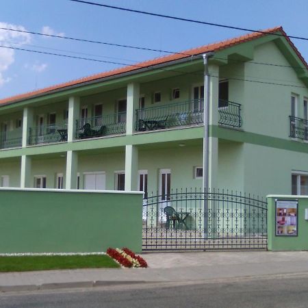Hotel Privát Sulamit Podhájska Exterior foto